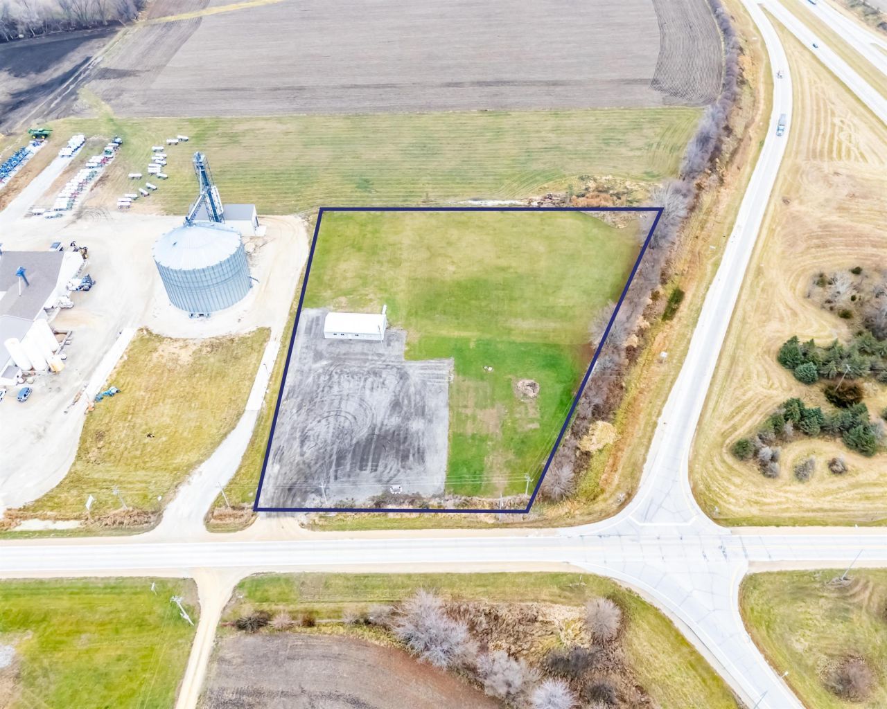 2338 Benson Shady Grove Avenue, Jesup, IA 50648 Main Photo