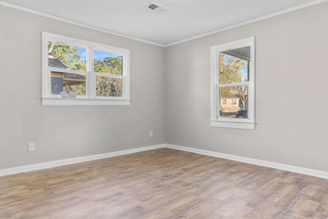 521 Bayne Street Photo 8