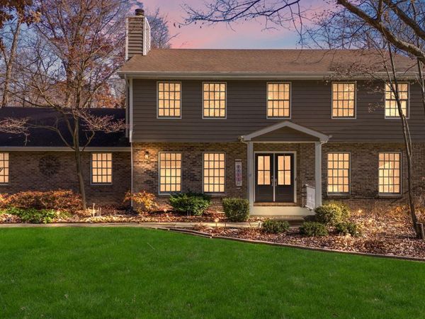 2504 Club Court, Valparaiso, IN 46383