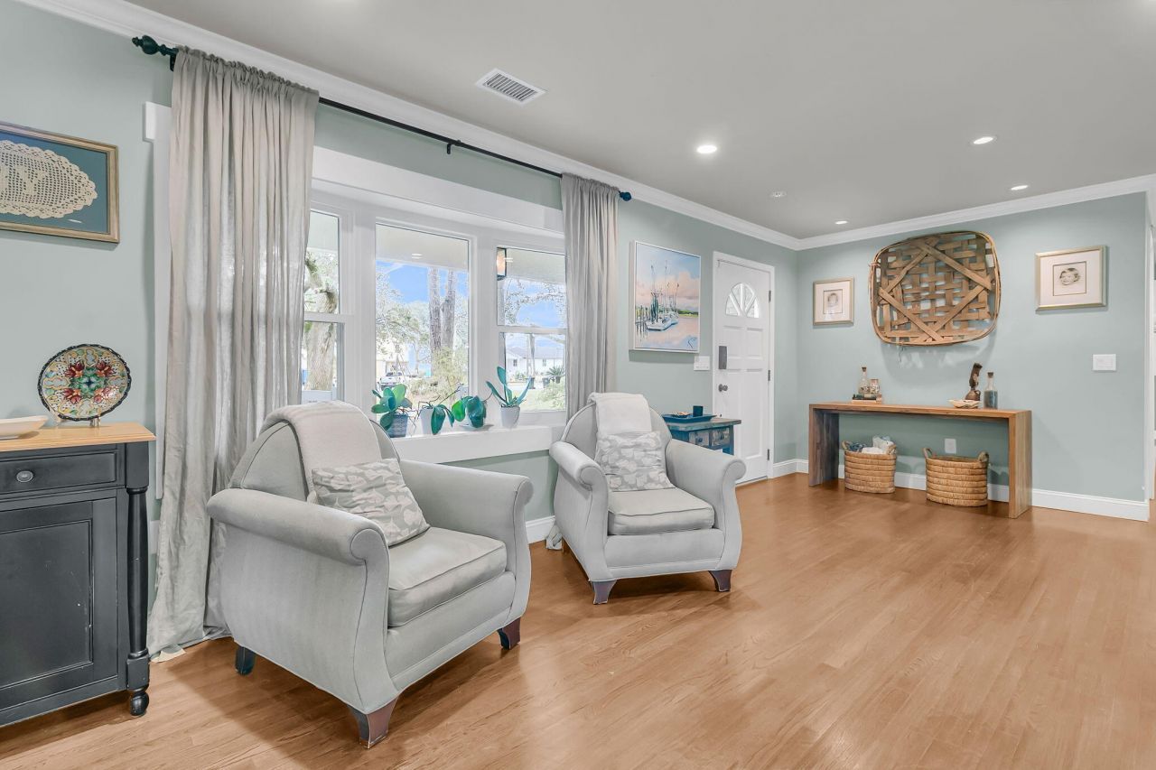 922 Preston Road Photo 13