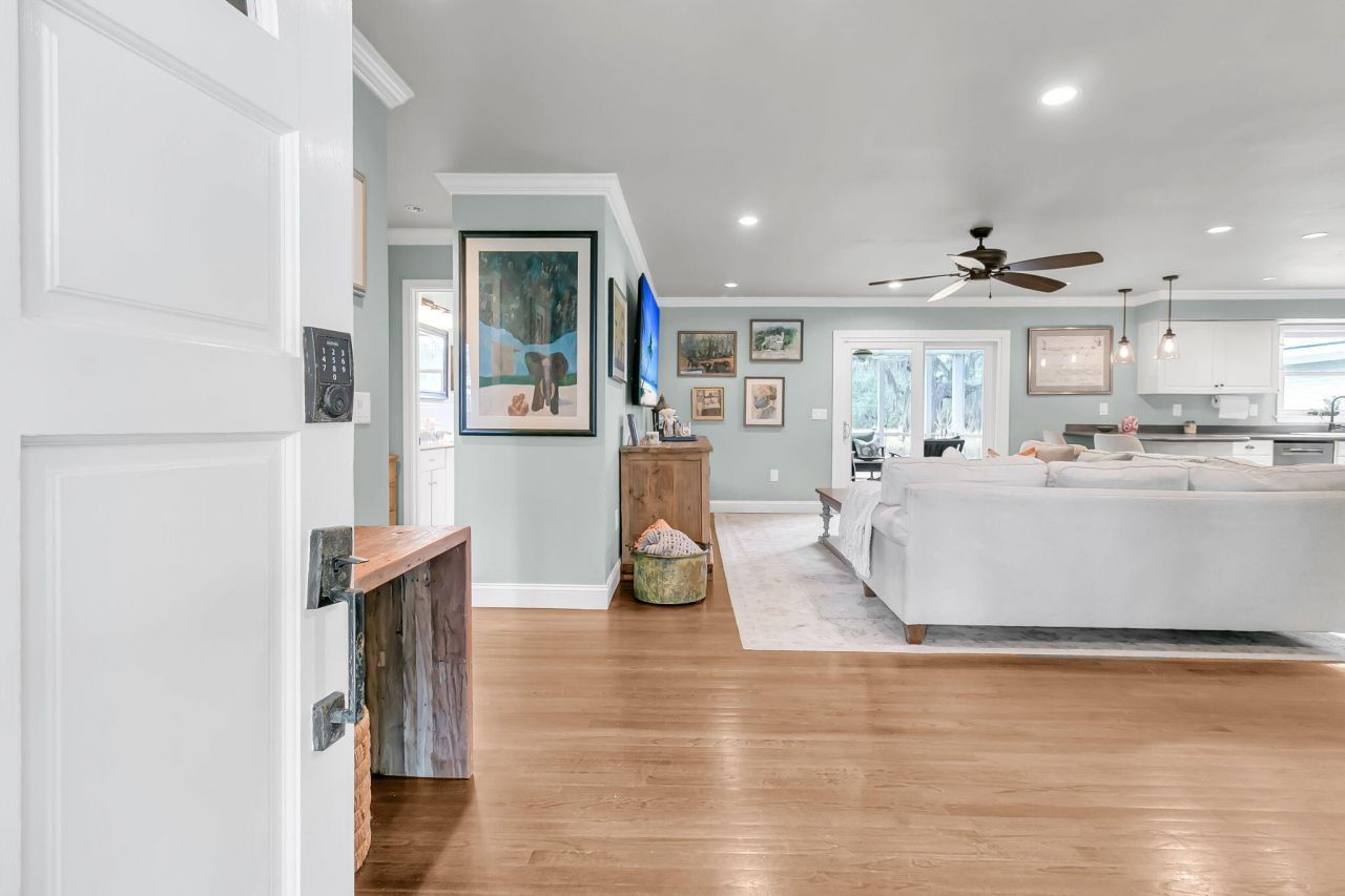 922 Preston Road Photo 8