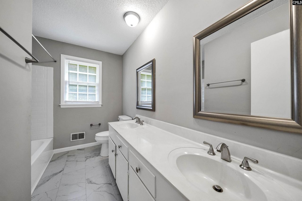 1127 Shirlington Road  Photo 17