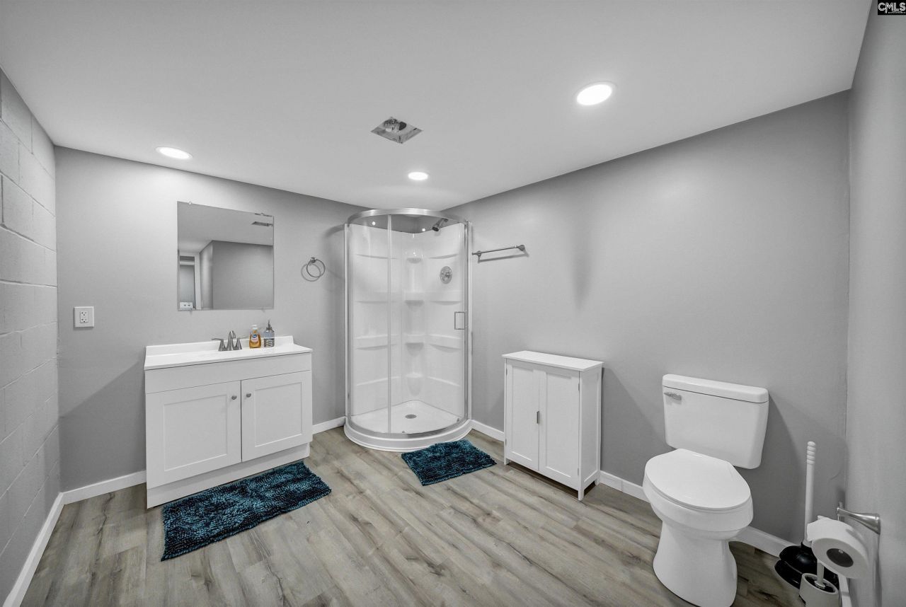 1127 Shirlington Road  Photo 31