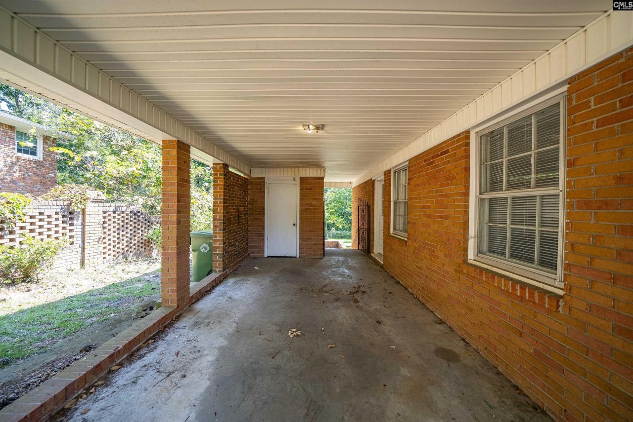 1127 Shirlington Road  Photo 32