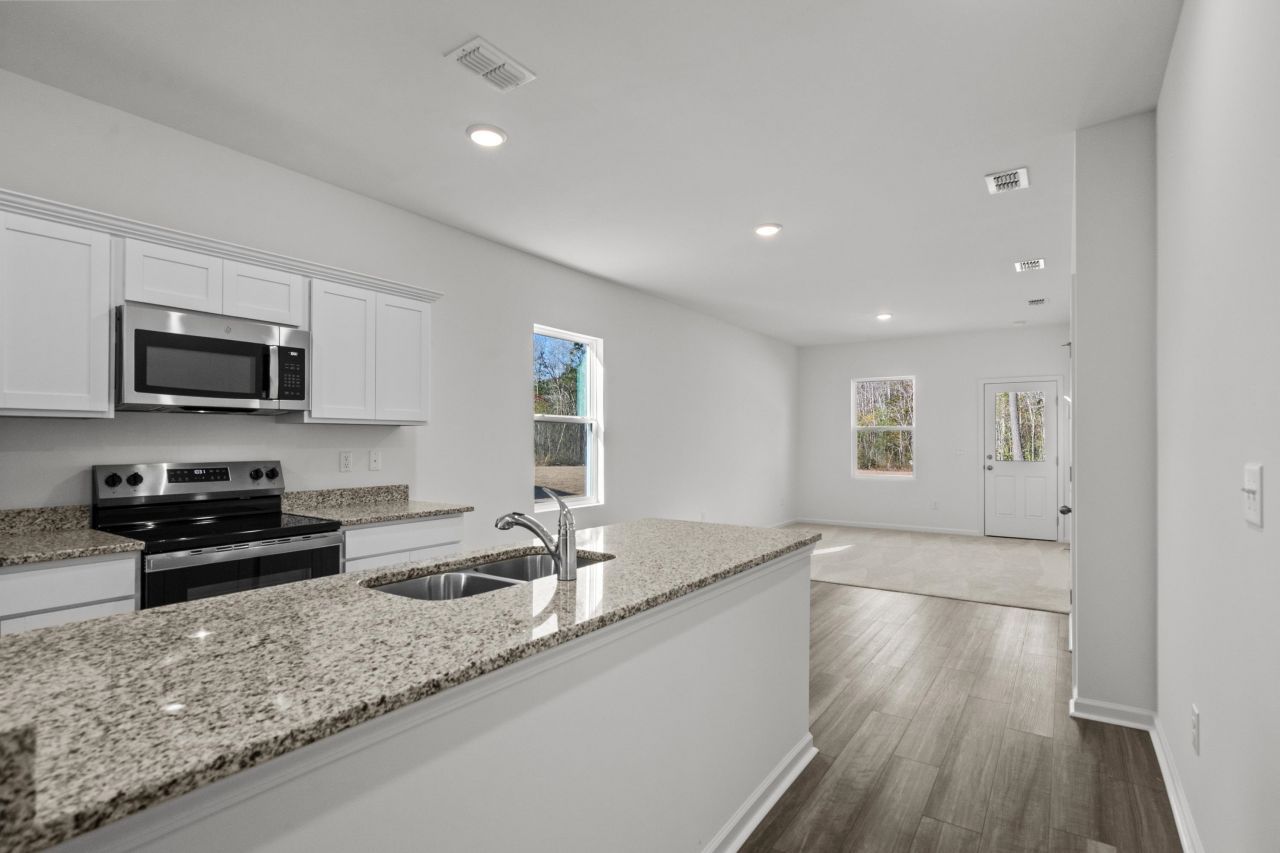 450 Castillo Dr. Photo 7