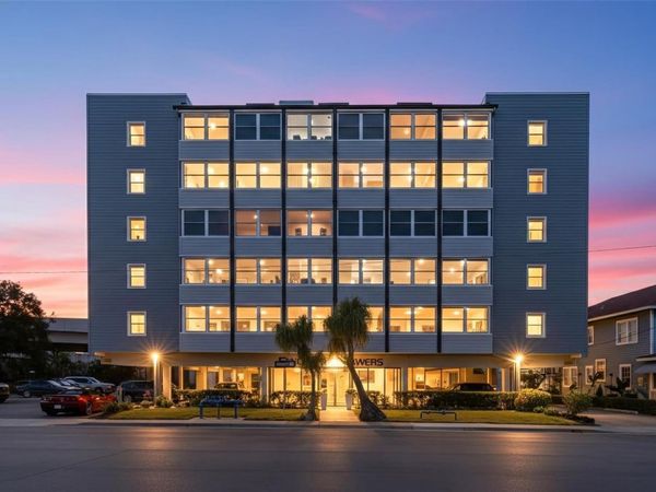 841 4TH AVENUE N, Unit 32, ST PETERSBURG, FL 33701