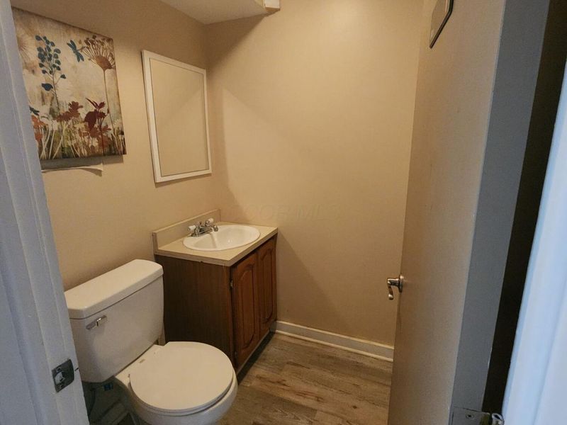 395 W Main Street, Newark, OH 43055 Photo 14