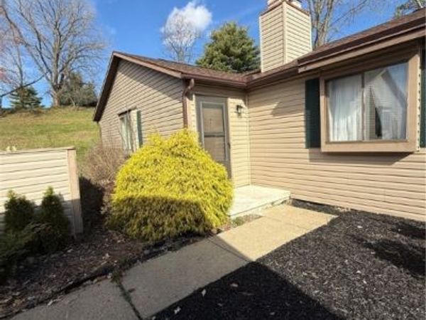 1135 Brandywine Boulevard, Unit D, Zanesville, OH 43701