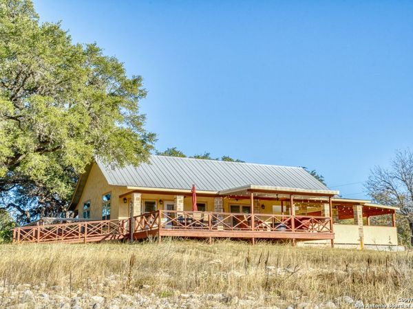 255 Thunder Creek, Utopia, TX 78884