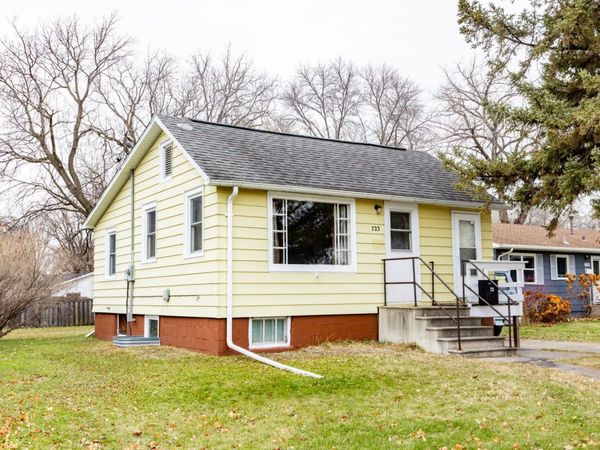 723 13th Street N, Moorhead, MN 56560
