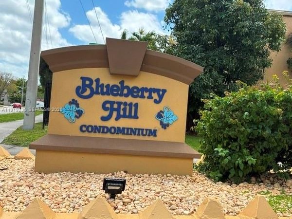 5831 Blueberry Ct, Unit 80, Lauderhill, FL 33313