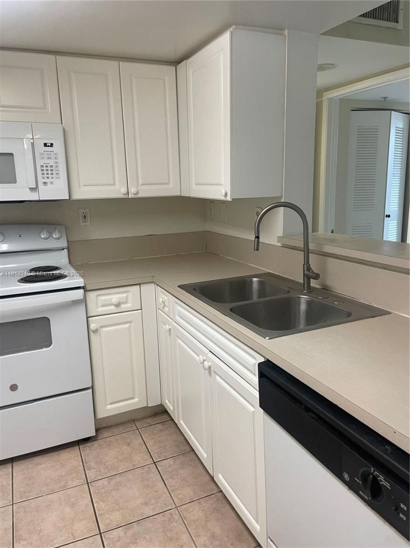 520 SE 5th Ave, Unit 1607, Fort Lauderdale, FL 33301 Photo