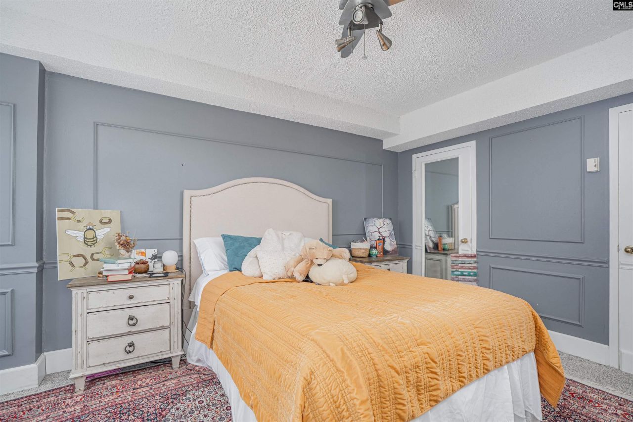 1520 Senate Street  Photo 10