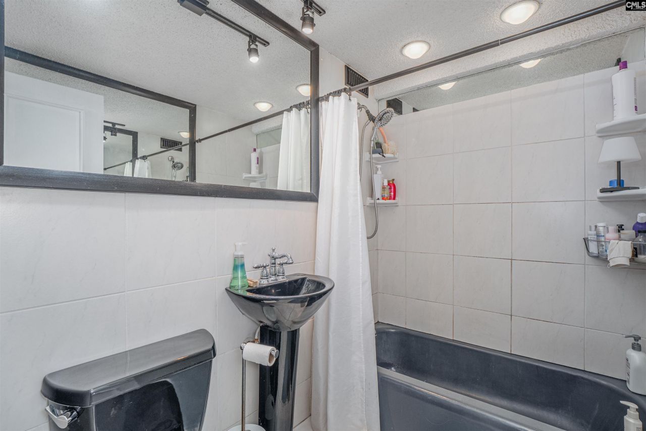 1520 Senate Street  Photo 12