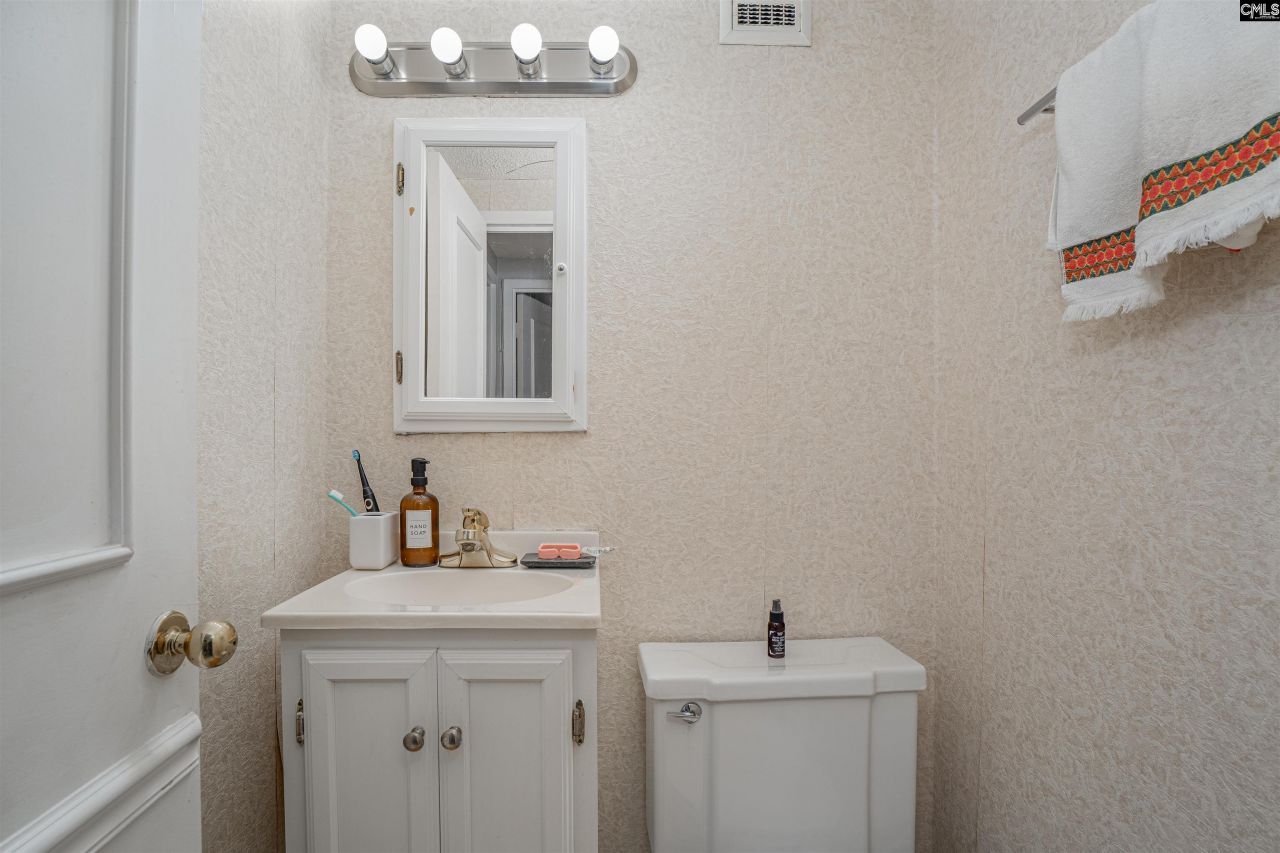 1520 Senate Street  Photo 16