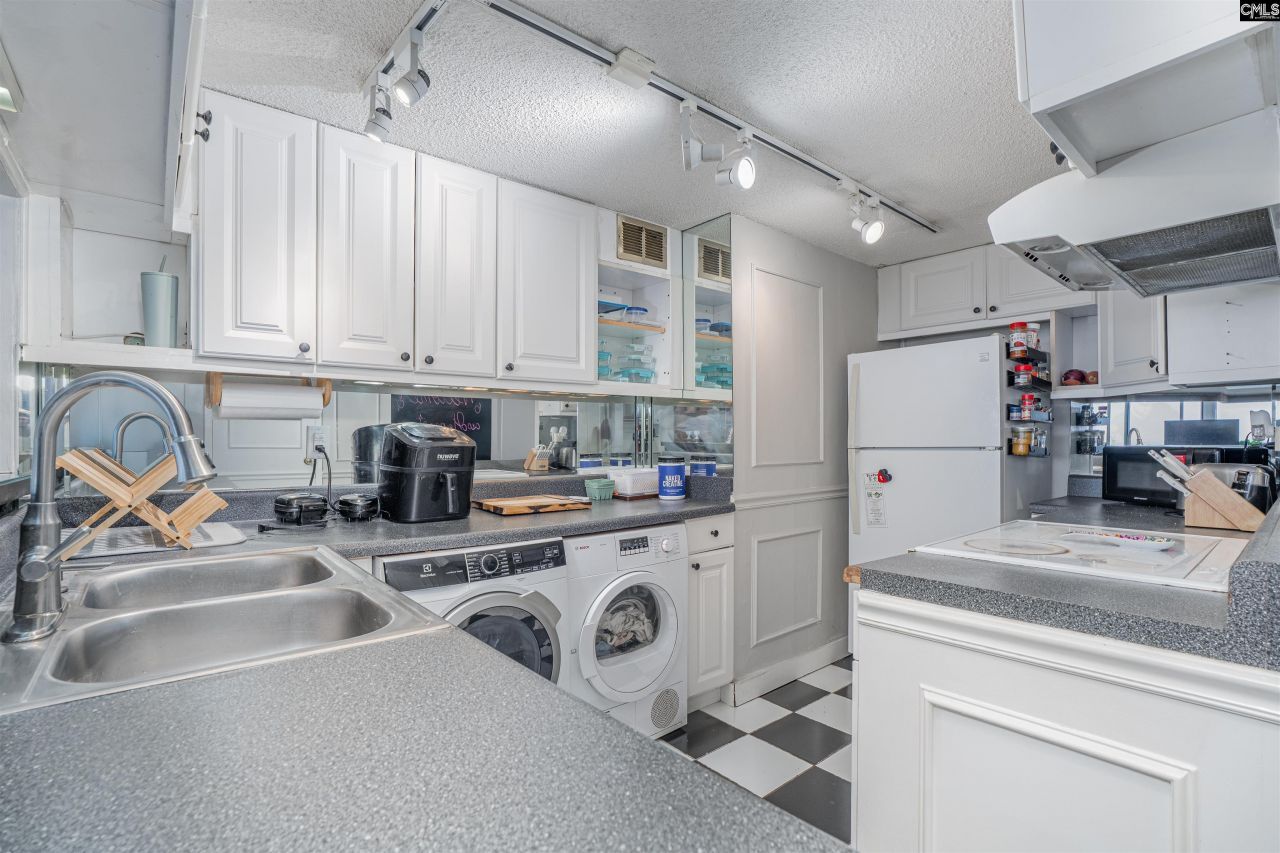 1520 Senate Street  Photo 5