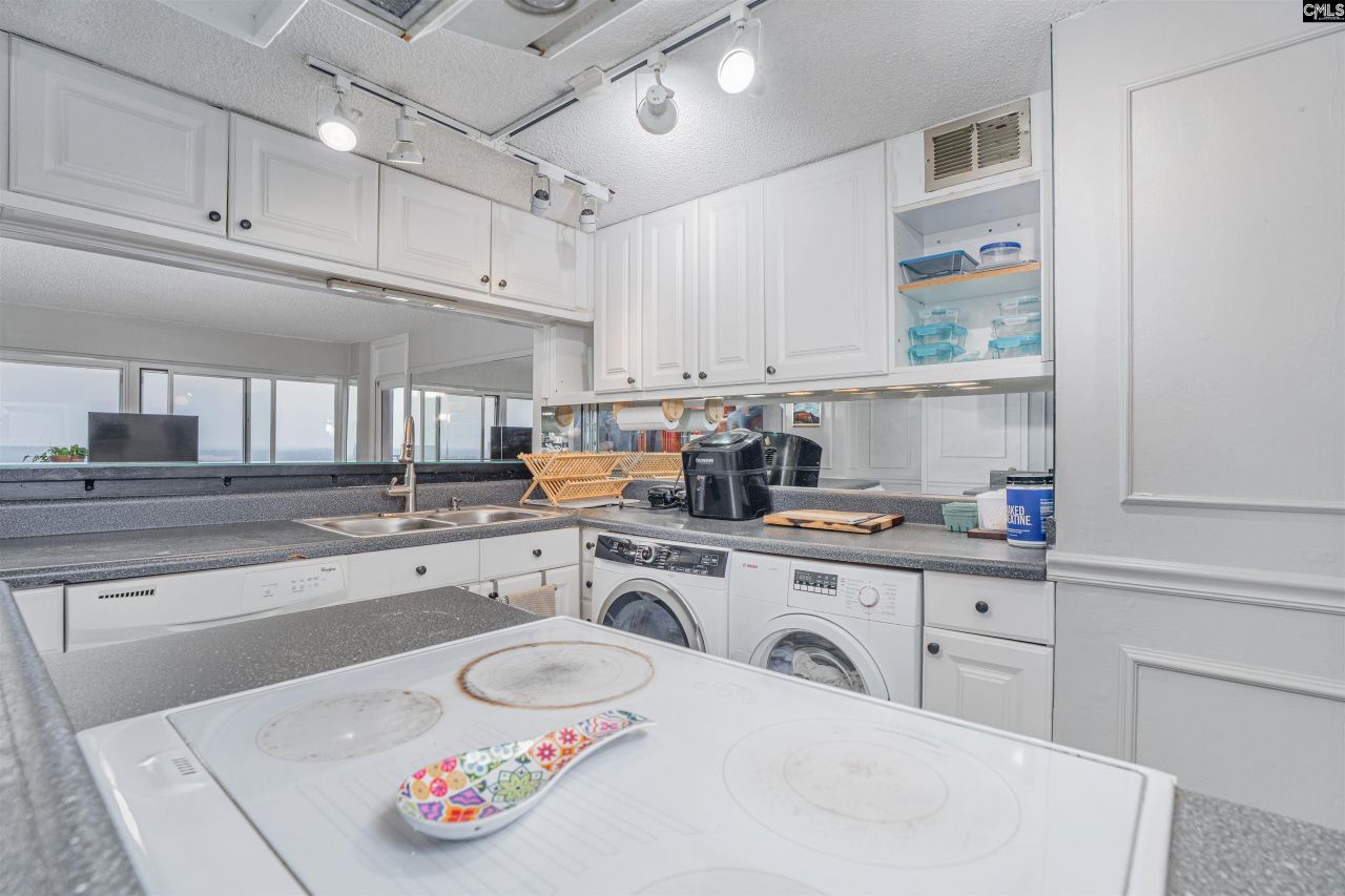 1520 Senate Street  Photo 7