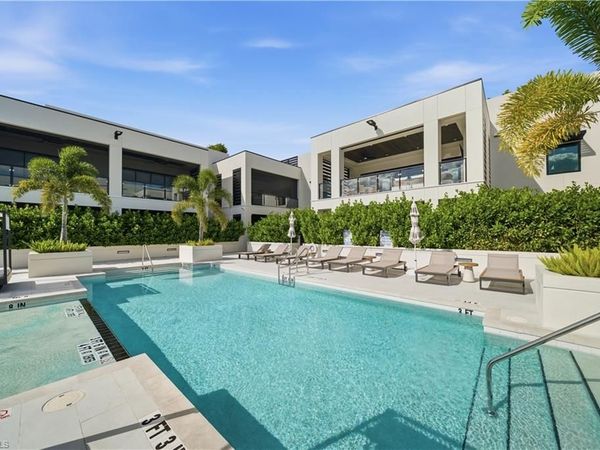 82 9th ST S, Unit 301, NAPLES, FL 34102