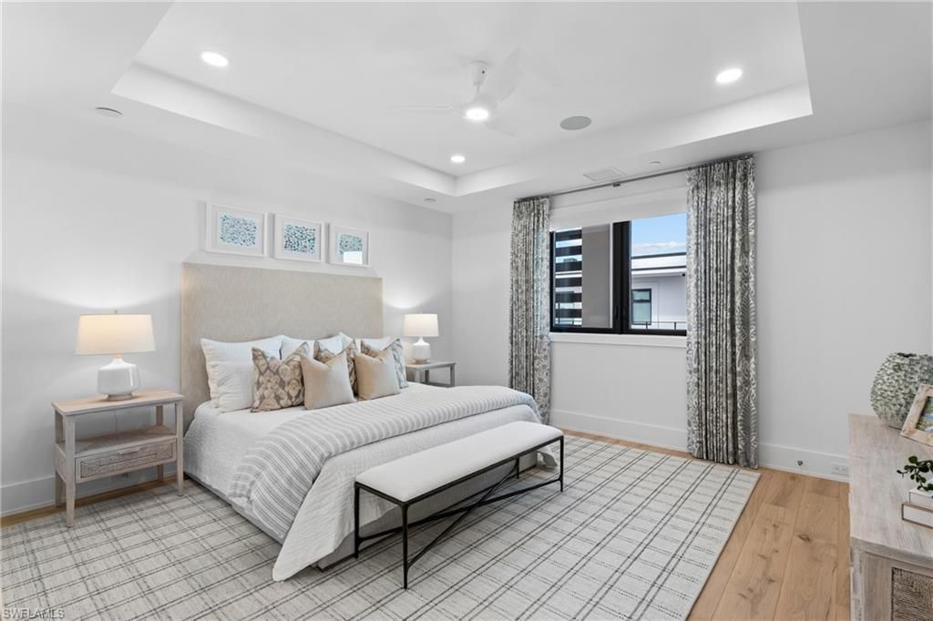 82 9th St S, Unit 301, Naples, FL 34102 Photo