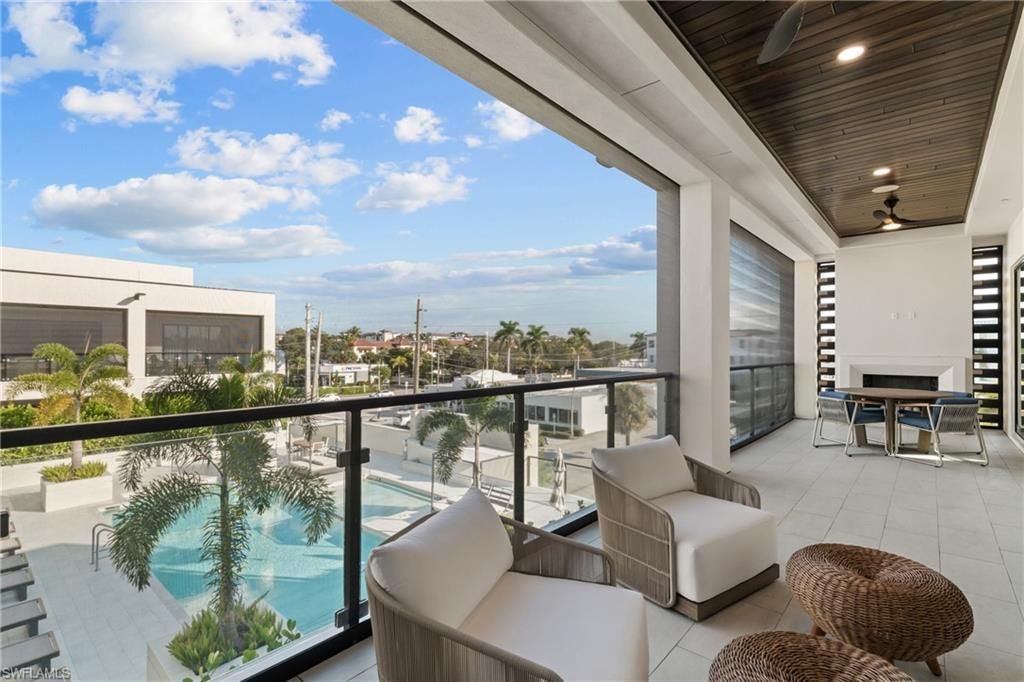 82 9th St S, Unit 301, Naples, FL 34102 Photo