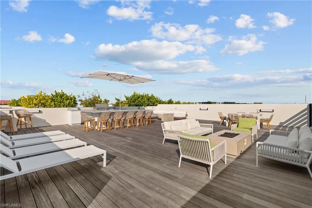 82 9th St S, Unit 301, Naples, FL 34102 Photo