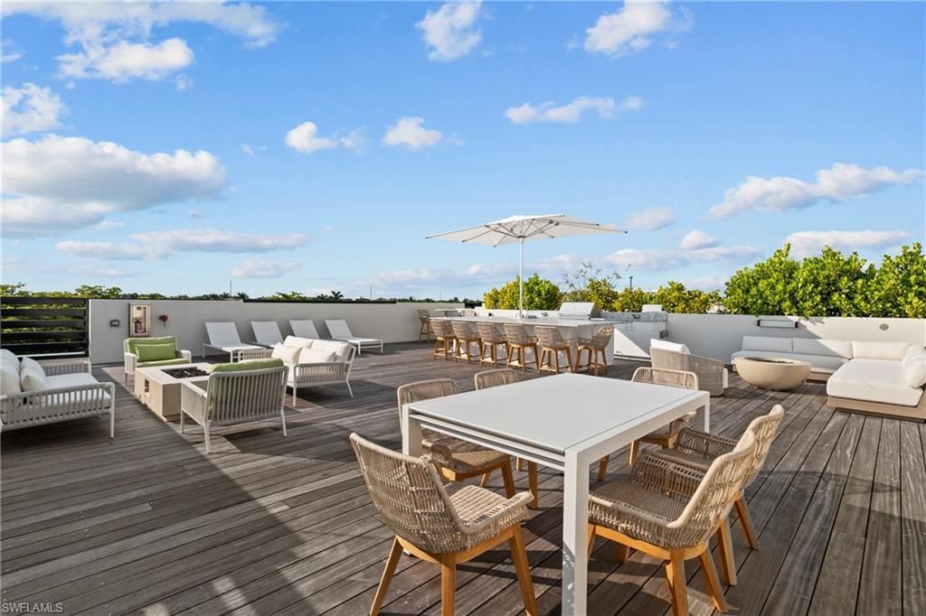 82 9th St S, Unit 301, Naples, FL 34102 Photo