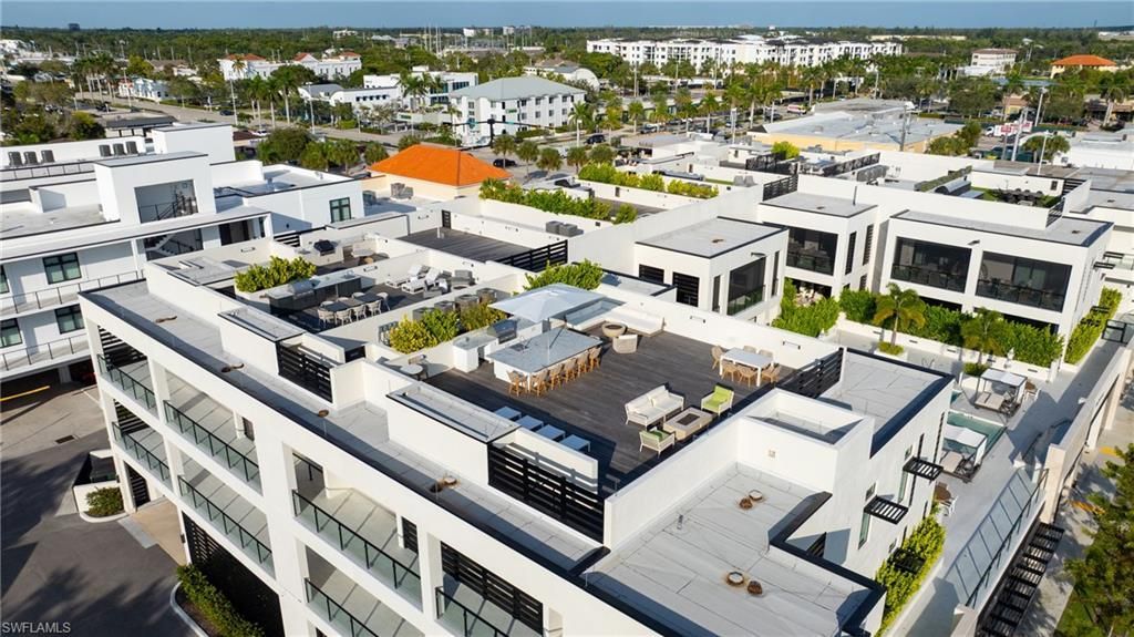 82 9th St S, Unit 301, Naples, FL 34102 Photo