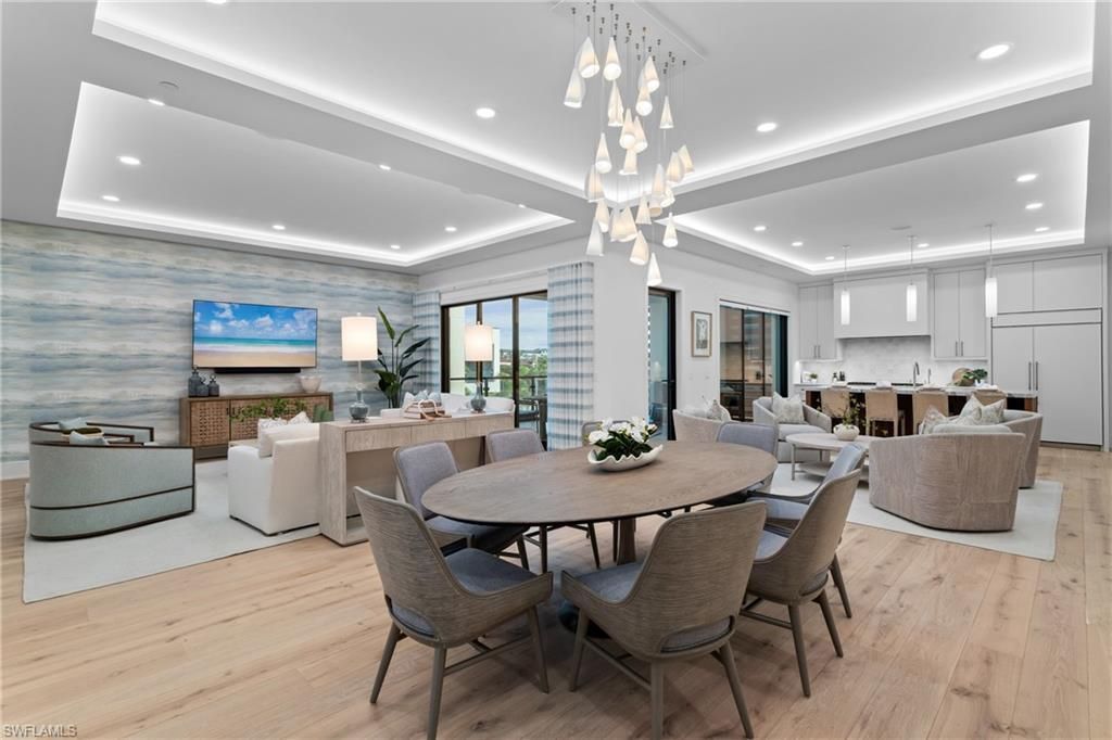 82 9th St S, Unit 301, Naples, FL 34102 Photo