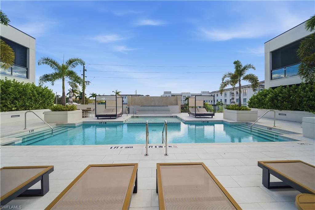 82 9th St S, Unit 301, Naples, FL 34102 Photo