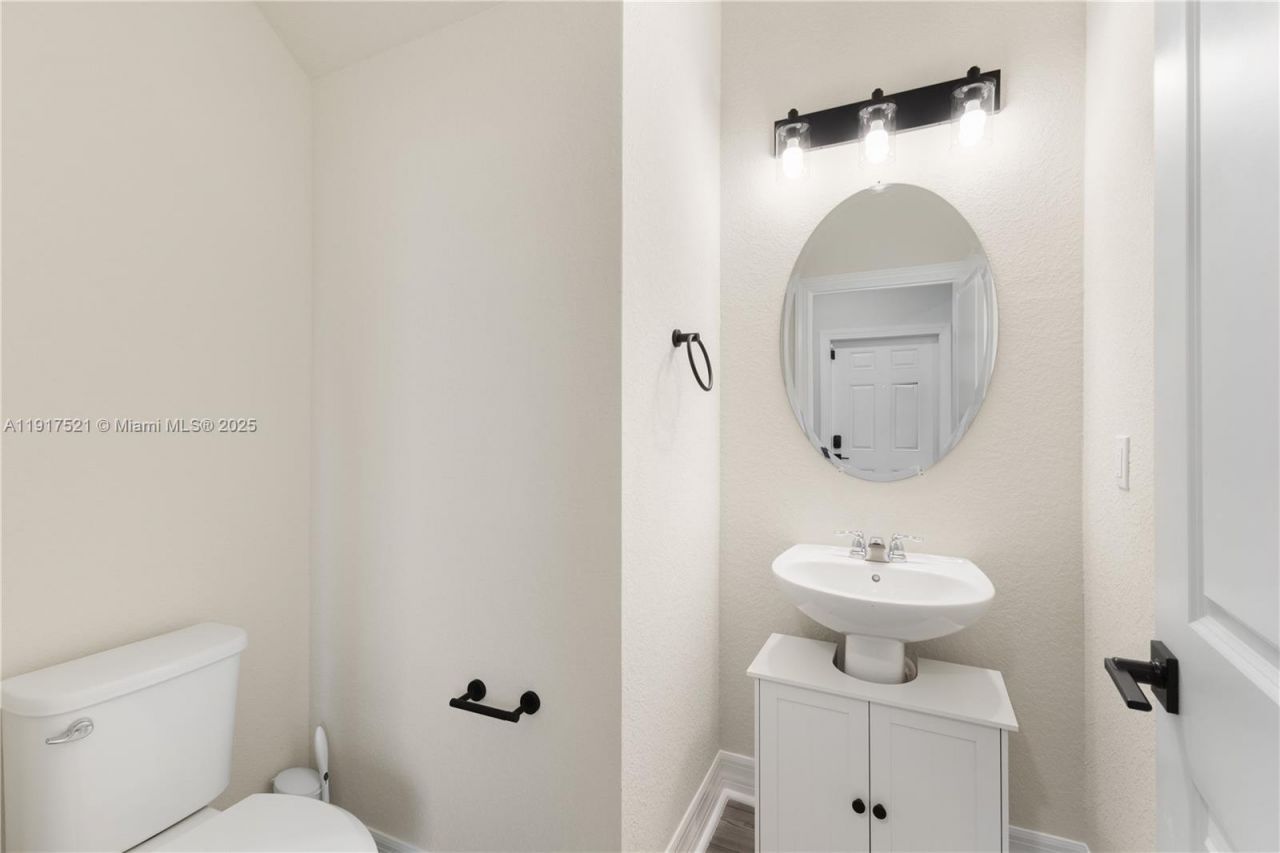 2917 Olivia Ave, Unit 2917, Lauderdale Lakes, FL 33311 Photo