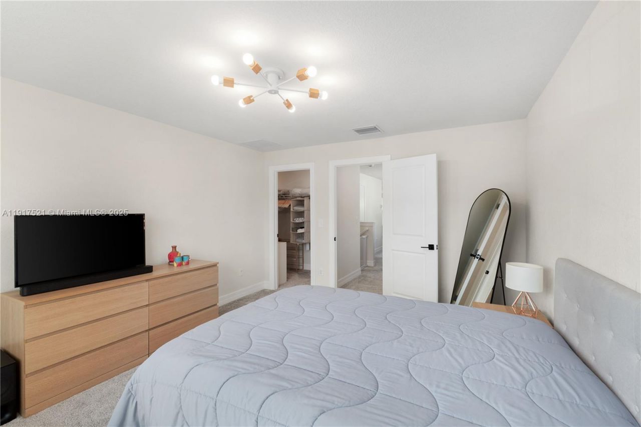 2917 Olivia Ave, Unit 2917, Lauderdale Lakes, FL 33311 Photo