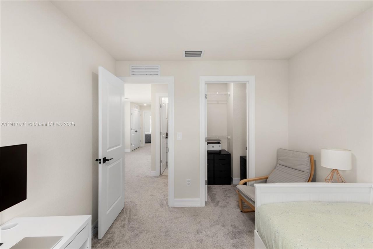 2917 Olivia Ave, Unit 2917, Lauderdale Lakes, FL 33311 Photo