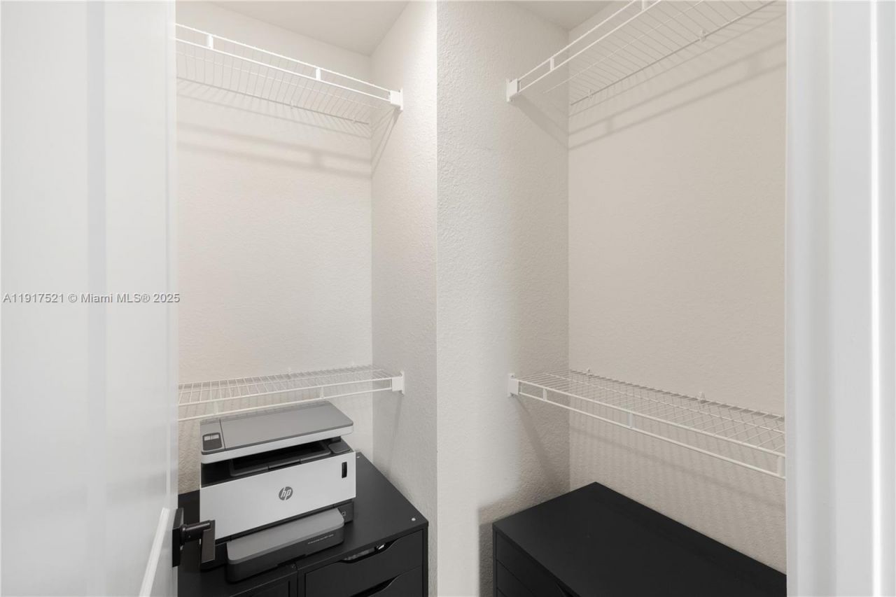 2917 Olivia Ave, Unit 2917, Lauderdale Lakes, FL 33311 Photo