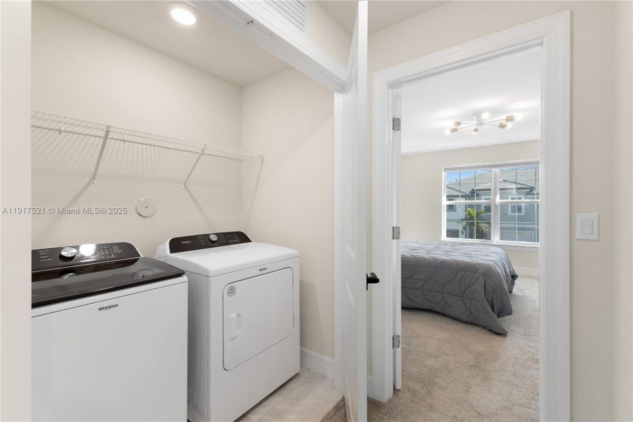 2917 Olivia Ave, Unit 2917, Lauderdale Lakes, FL 33311 Photo