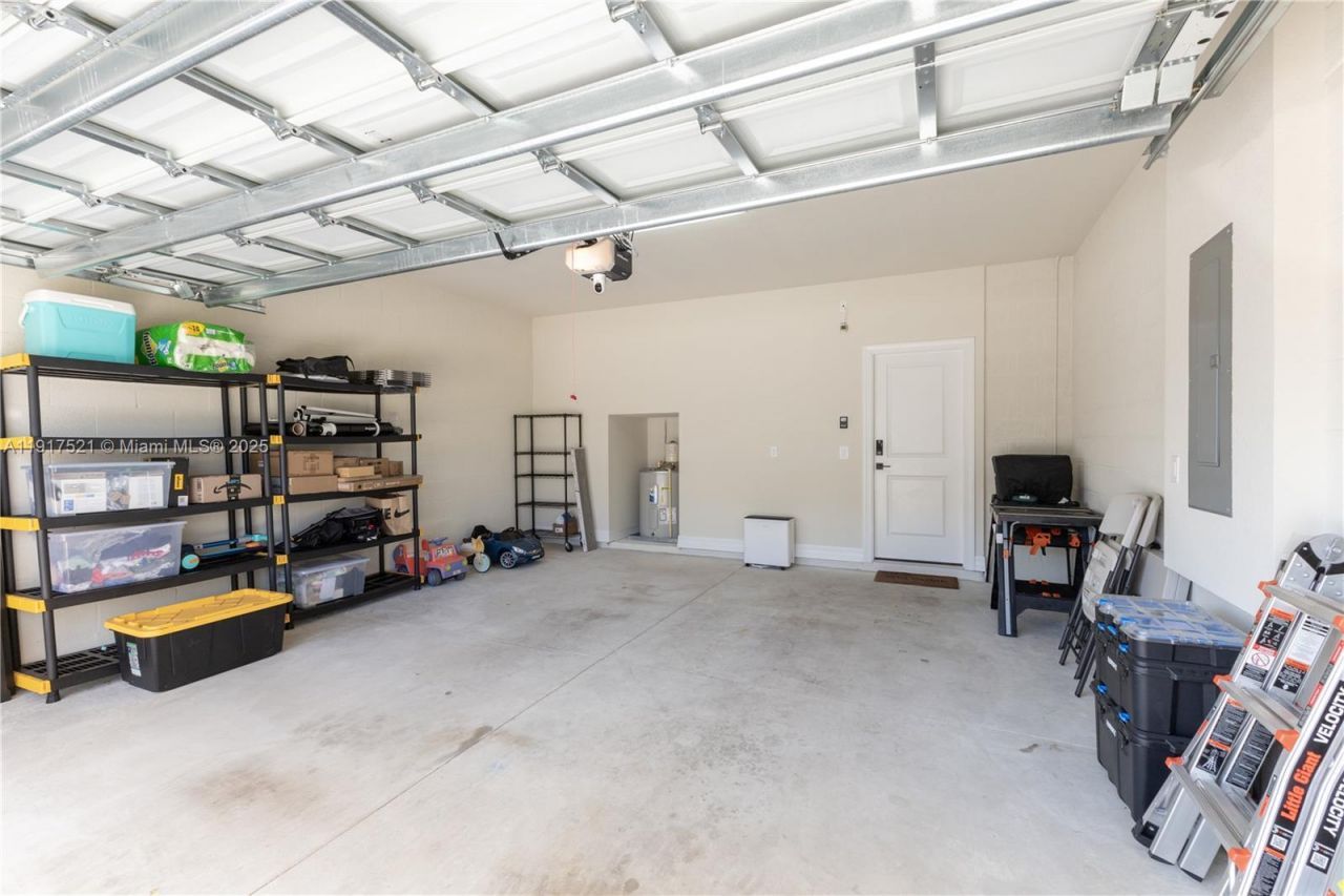 2917 Olivia Ave, Unit 2917, Lauderdale Lakes, FL 33311 Photo