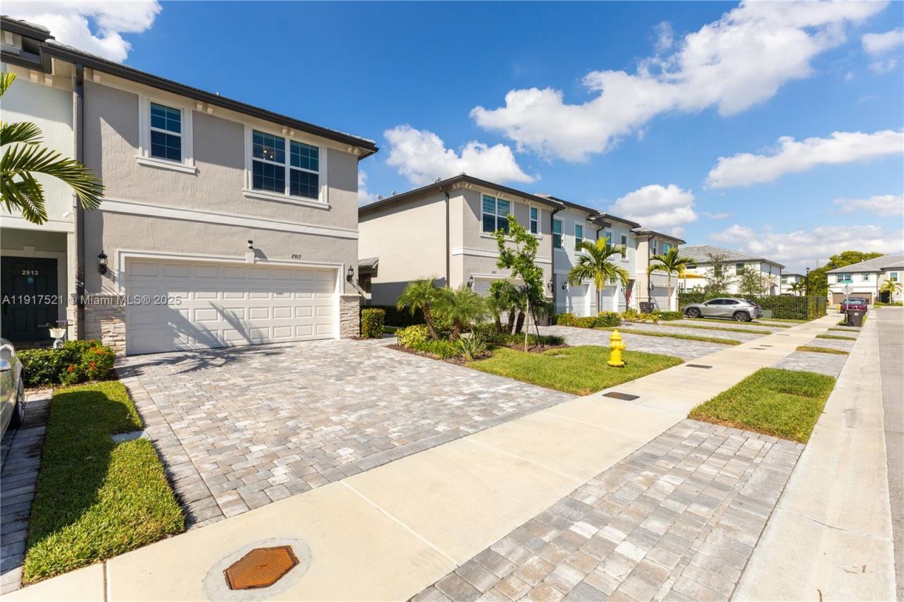 2917 Olivia Ave, Unit 2917, Lauderdale Lakes, FL 33311 Photo