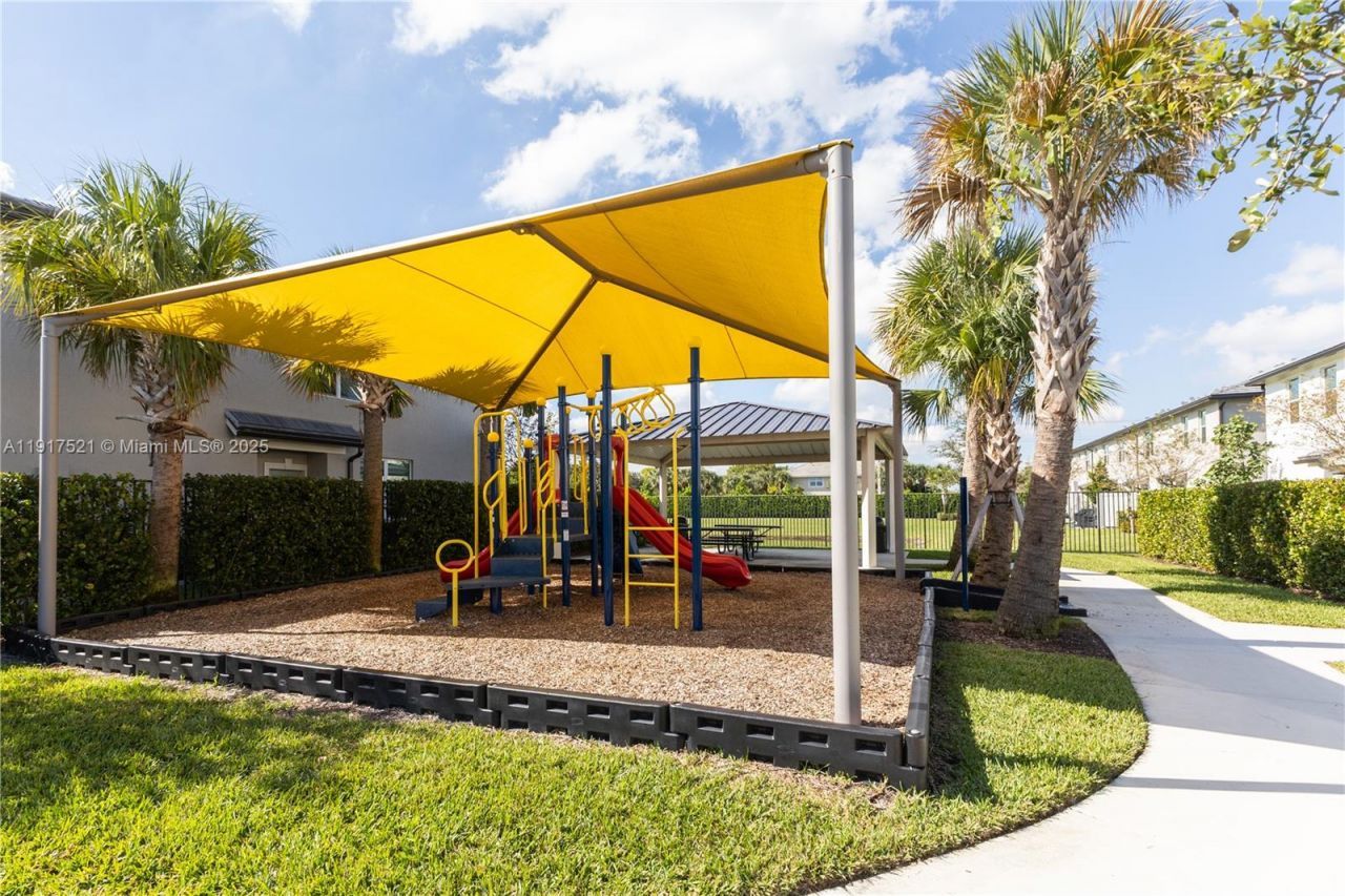 2917 Olivia Ave, Unit 2917, Lauderdale Lakes, FL 33311 Photo