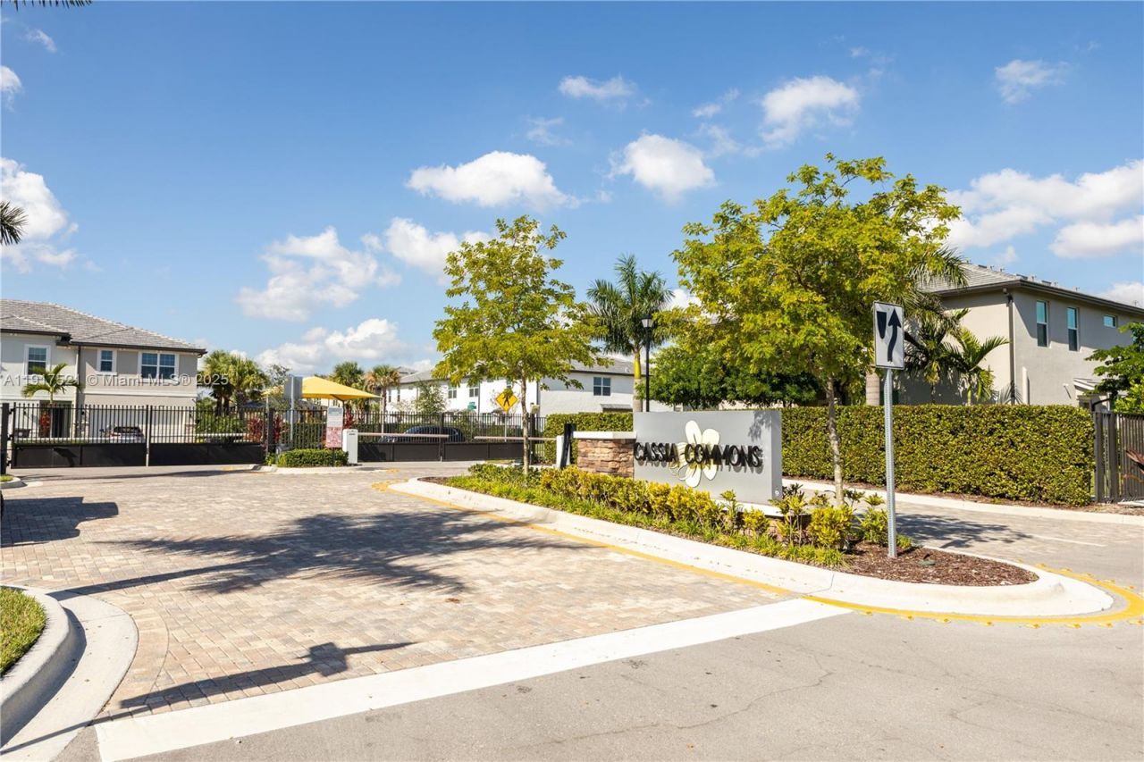 2917 Olivia Ave, Unit 2917, Lauderdale Lakes, FL 33311 Photo