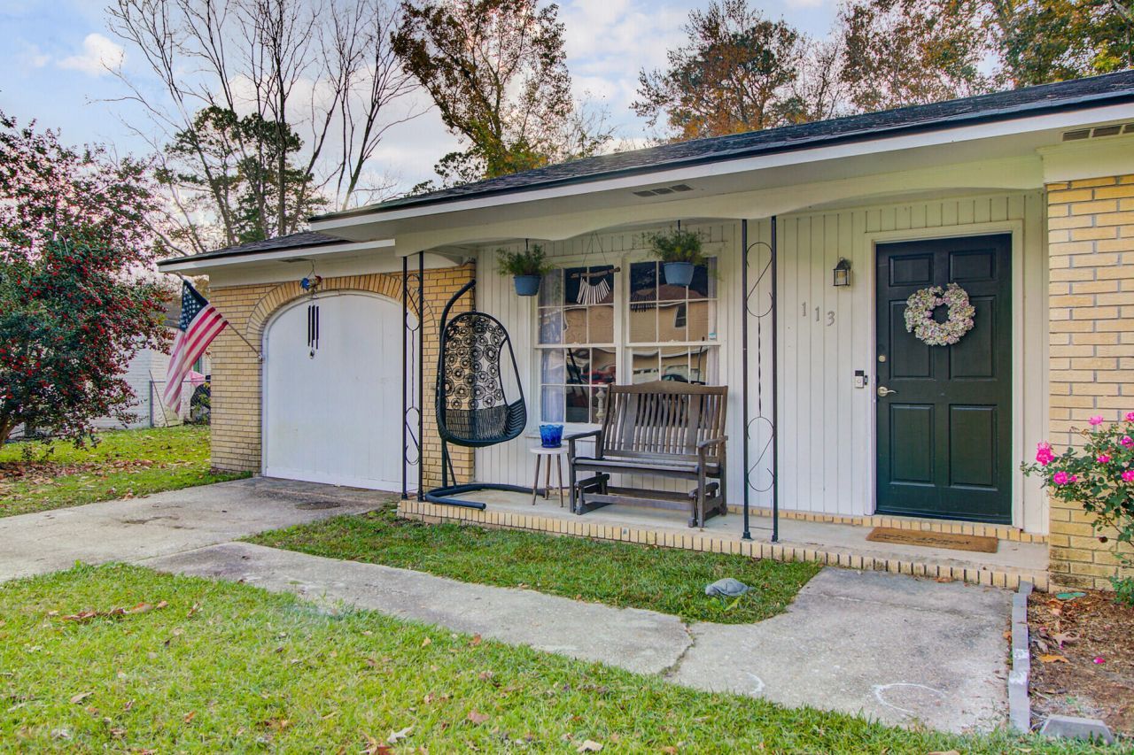 113 Sprucewood Drive Photo 4