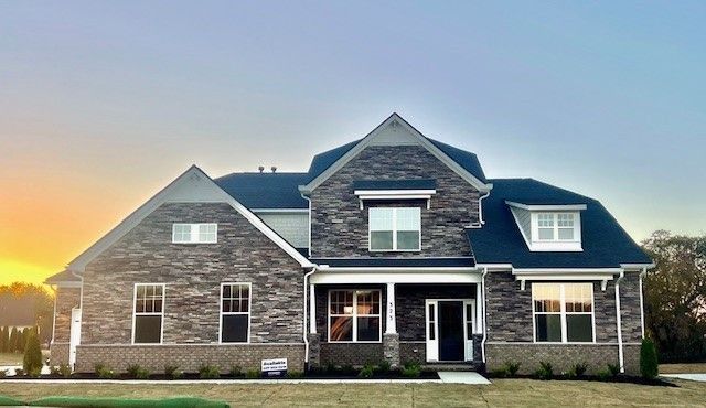 308 Harvest Point Blvd, Spring Hill, TN 37174 Main Photo