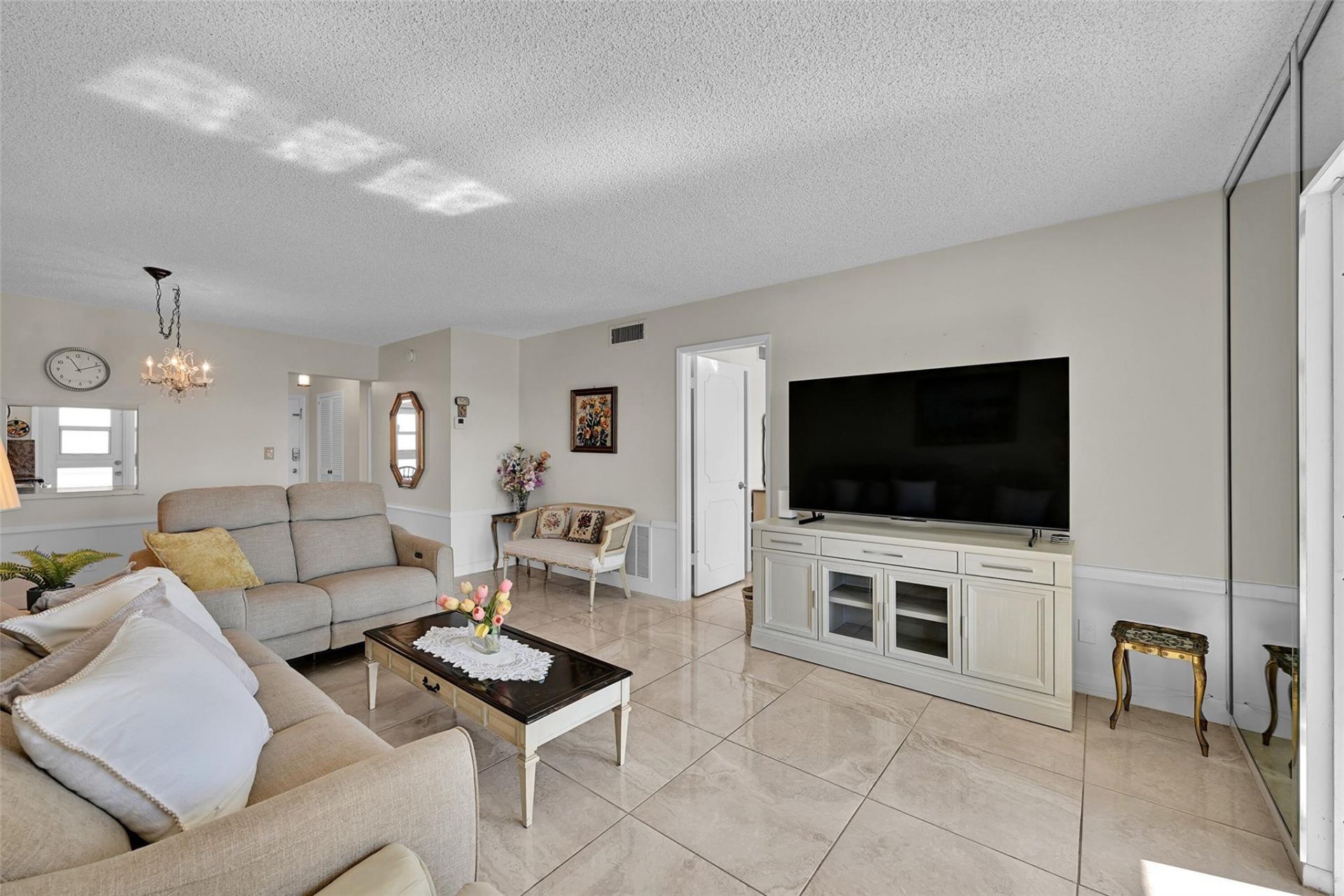2350 NE 14th Street Causeway, Unit 609, Pompano Beach, FL 33062 Photo