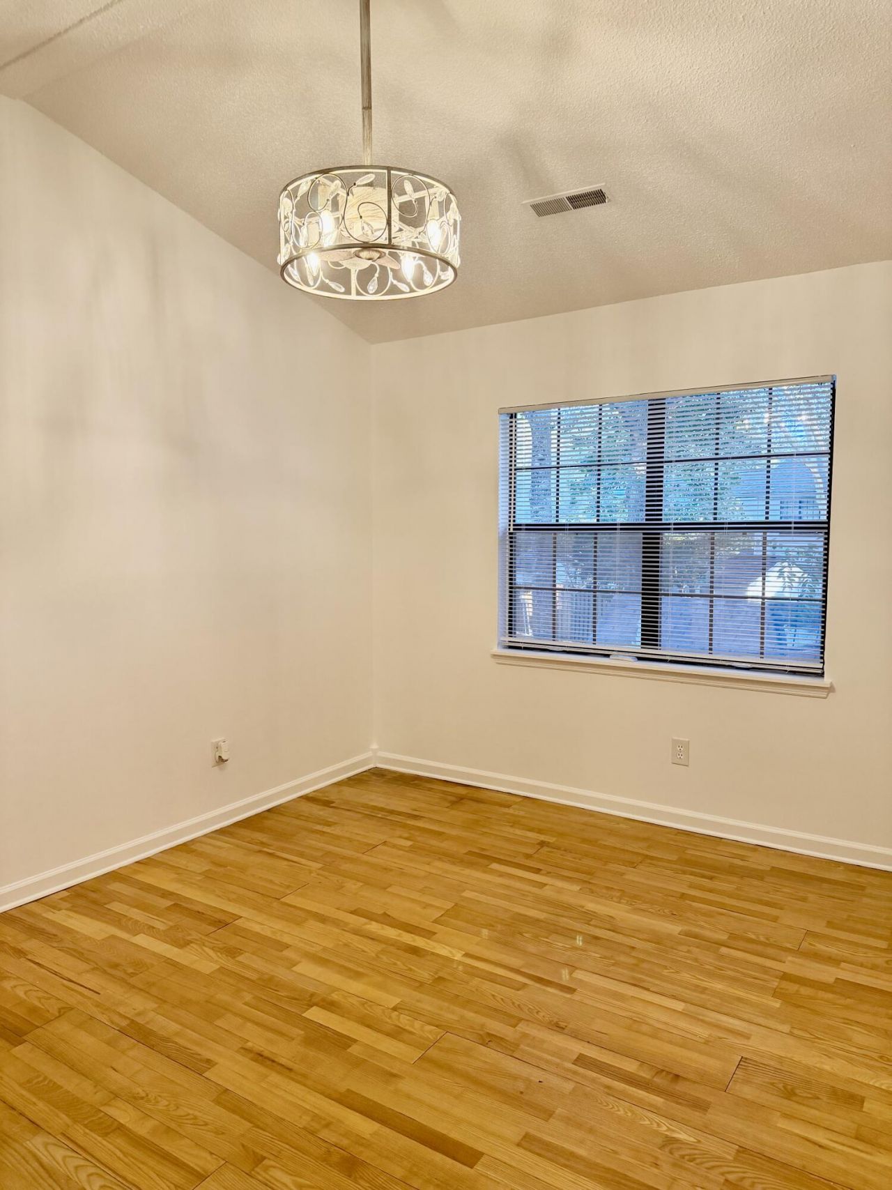 76 Indigo Lane Photo 9