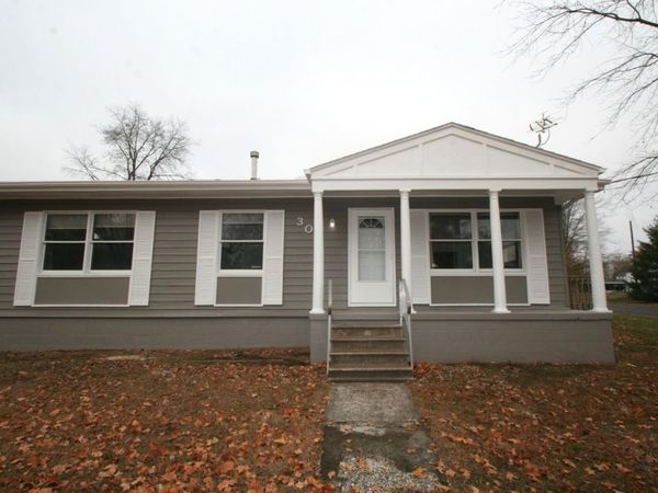 306 E Madison Street, Mackinaw, IL 61755