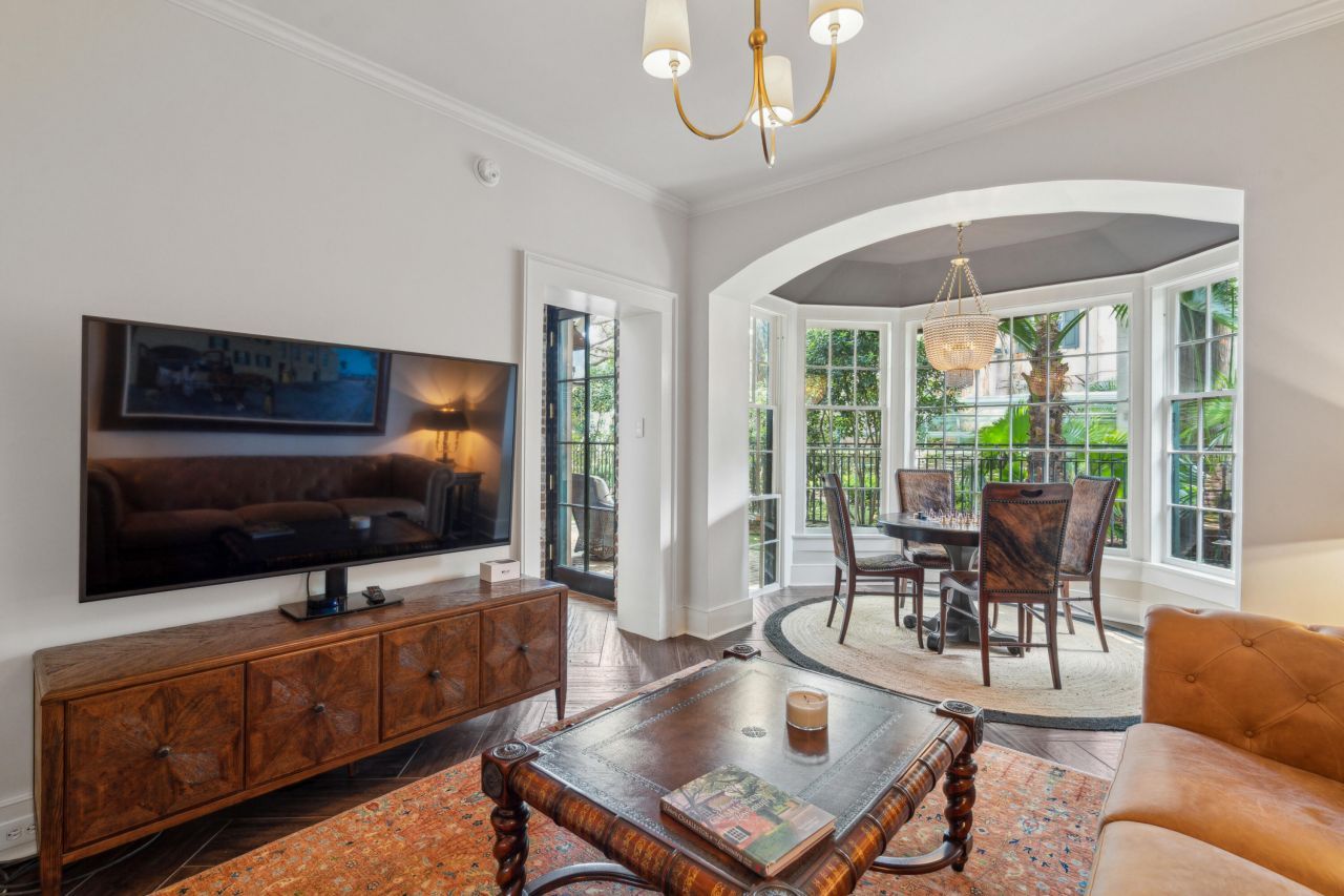 25 East Battery Street Photo 108