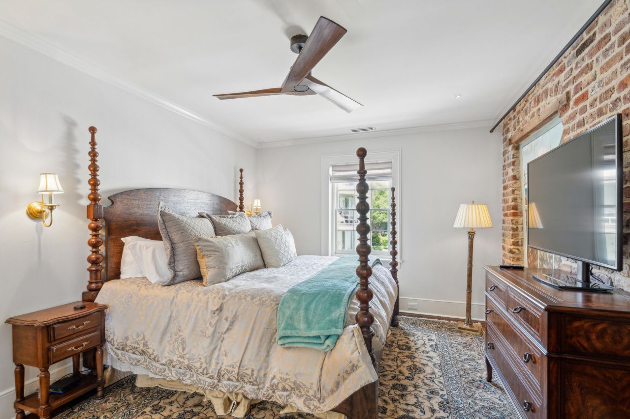 25 East Battery Street Photo 121