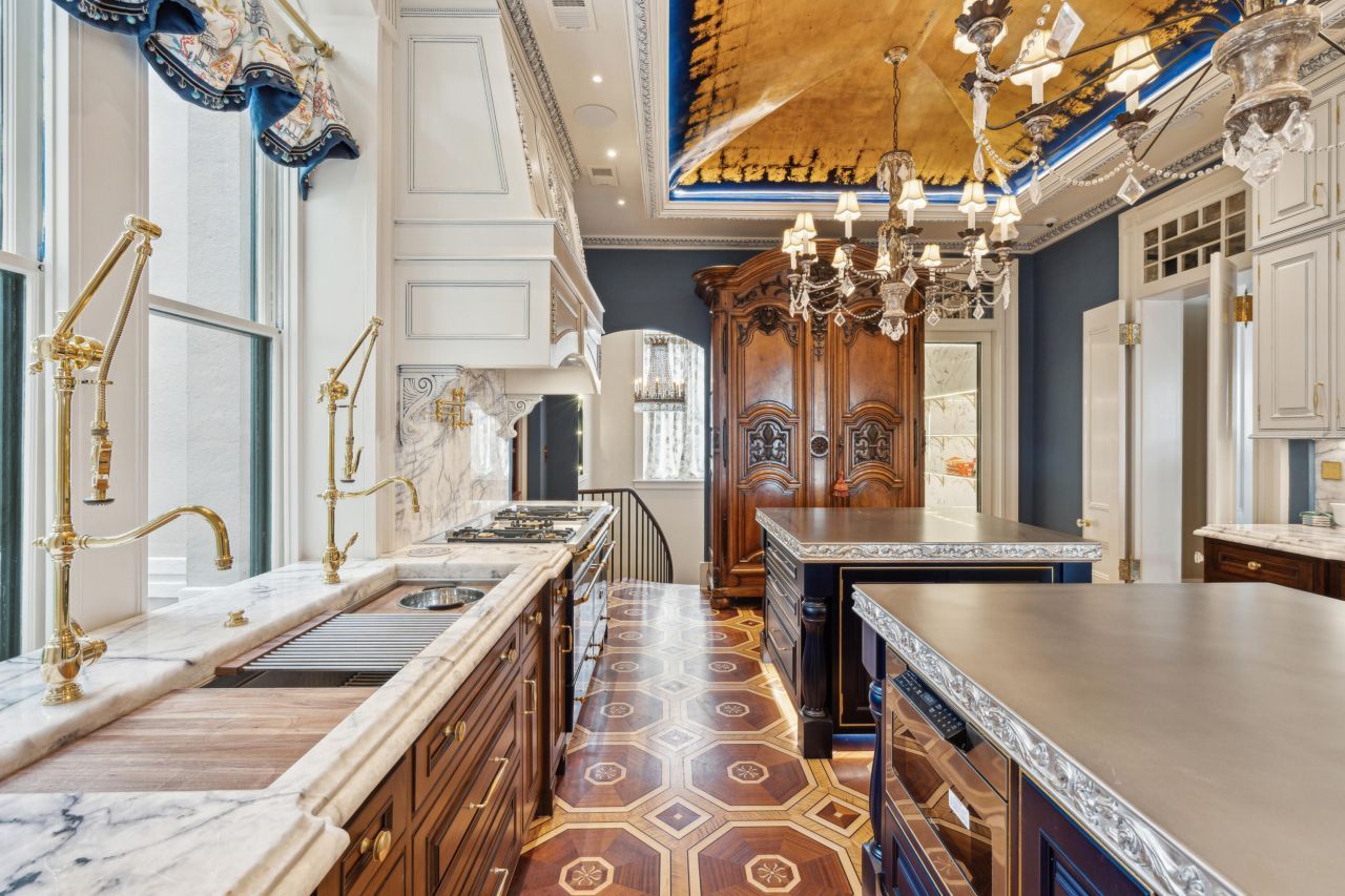 25 East Battery Street Photo 25