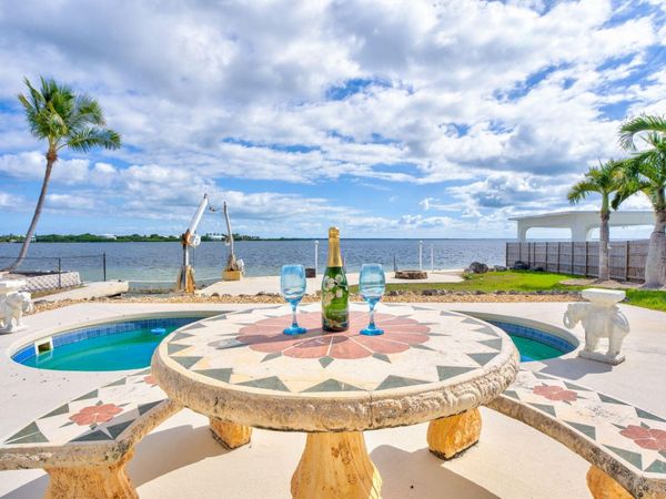 1607 Sunrise Drive, Big Pine, FL 33043