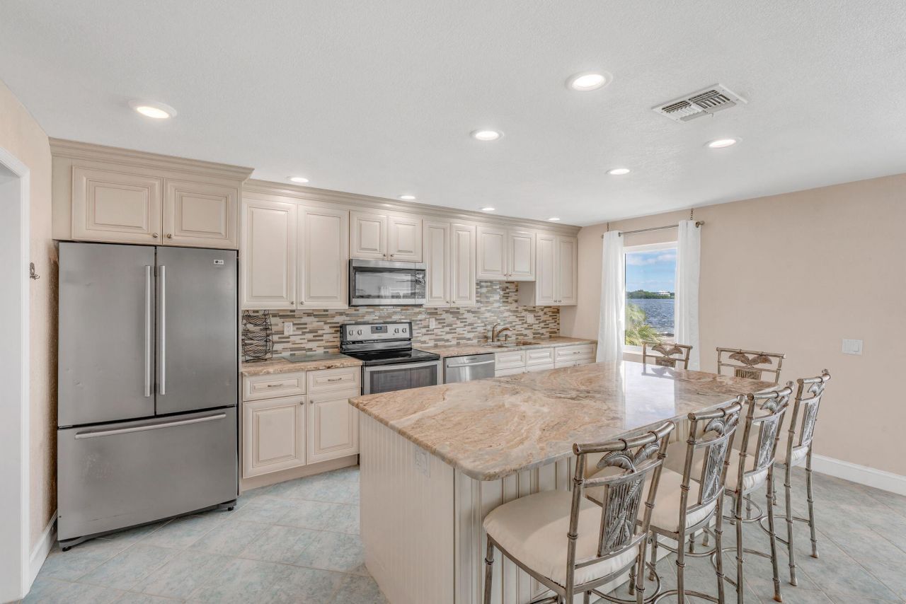 1607 Sunrise Drive, Big Pine Key, FL 33043 Photo