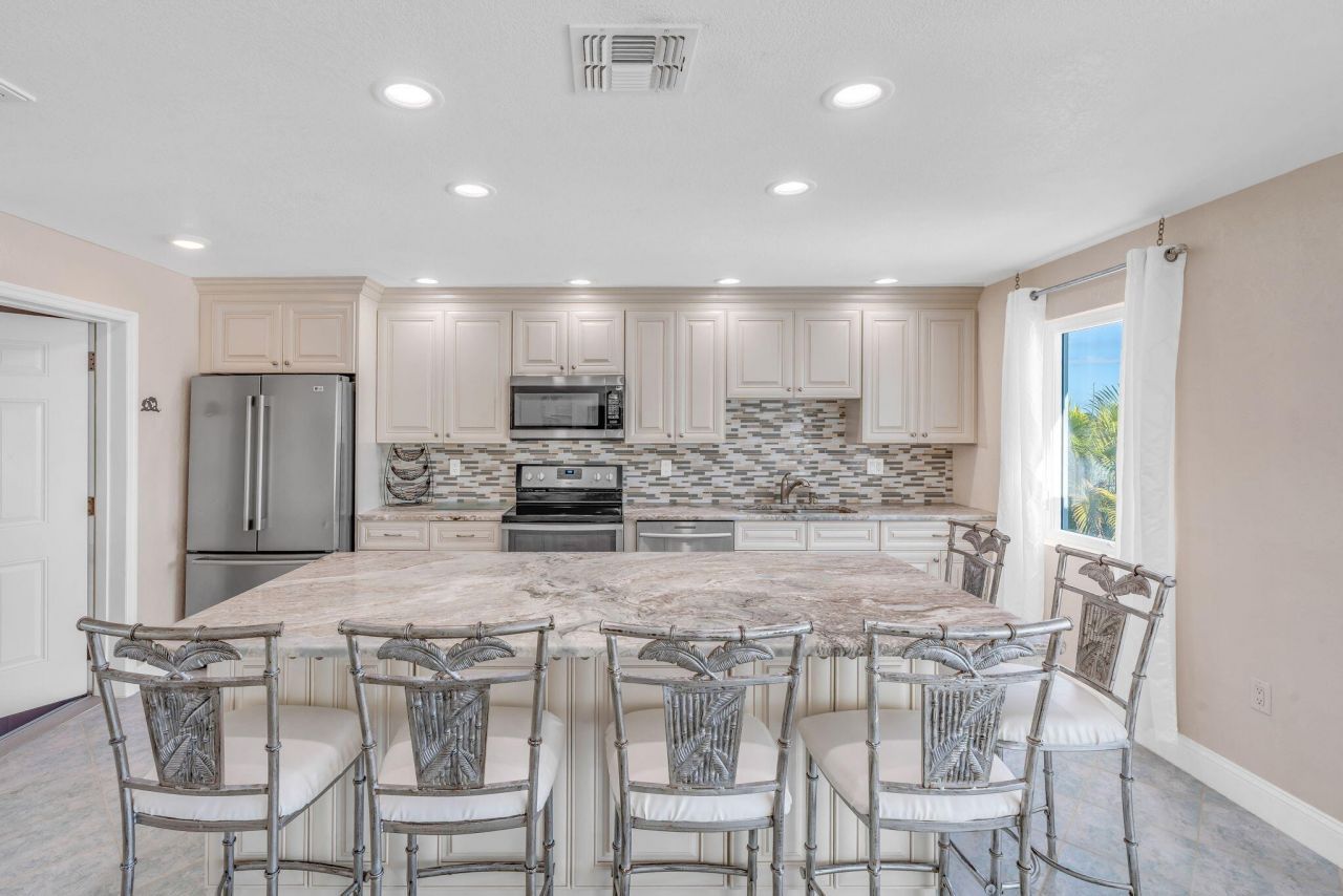 1607 Sunrise Drive, Big Pine Key, FL 33043 Photo