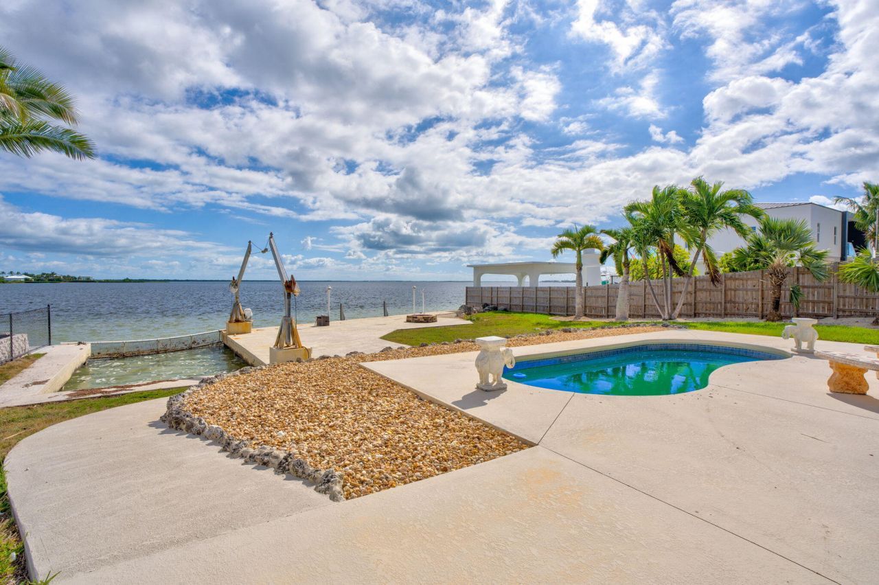 1607 Sunrise Drive, Big Pine Key, FL 33043 Photo